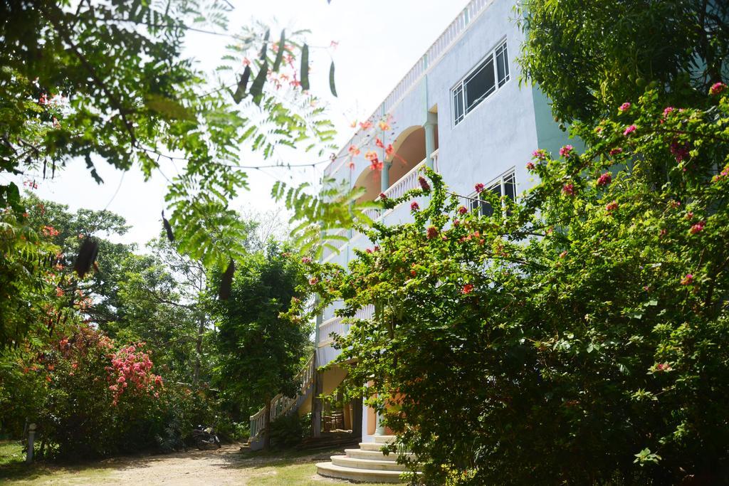 Jah Freedom Hotel Negril Exterior foto